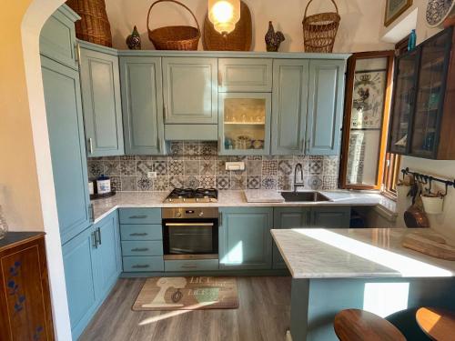 Kitchen, Casa Rosie in Chianni