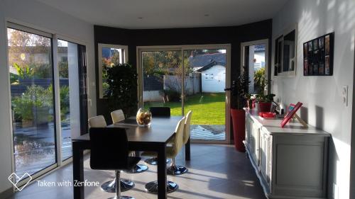 Iekārtas, Très belle maison avec SPA extérieur (Tres belle maison avec SPA exterieur) in Nozay (Pays de la Loire)