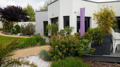 Dārzs, Très belle maison avec SPA extérieur (Tres belle maison avec SPA exterieur) in Nozay (Pays de la Loire)