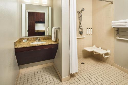 TownePlace Suites by Marriott Garden City - image 12