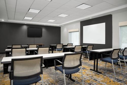 TownePlace Suites by Marriott Gainesville Northwest - image 11