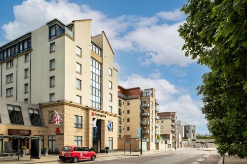 567282287 Edinburgh Marriott Hotel Holyrood