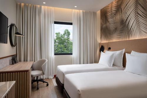 2 twin beds
