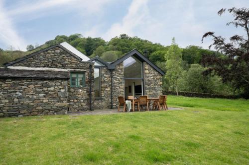 Panoramic Views & Spacious Living by LetMeStay in Grasmere