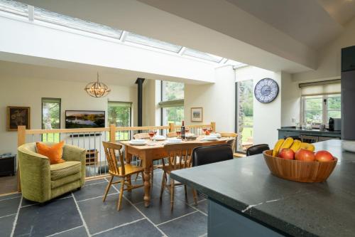 Panoramic Views & Spacious Living by LetMeStay, Grasmere (foto 7)