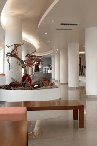 Altamarea Residence & Family Hotel - image 8