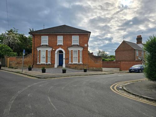 ทัศนียภาพภายนอกโรงแรม, PRIVATE ROOM TOWN CENTRE FREE PARKING in อายเลสบูรี่