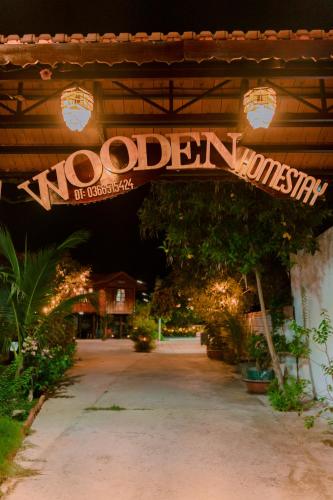 WOODEN HOMESTAY LAGI - 출입구
