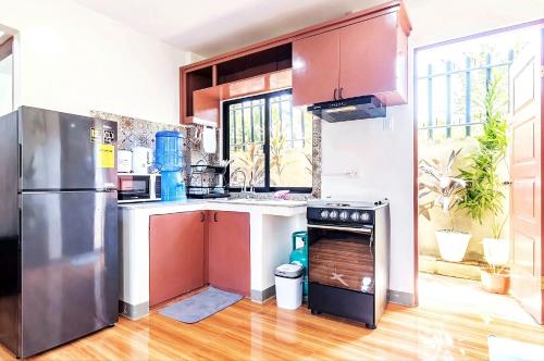 Romantic Getaway》Balcony+Garden View & Fast Wi-Fi in Liloan