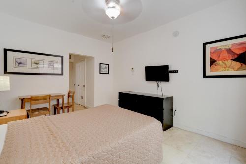 James Hotel - main image