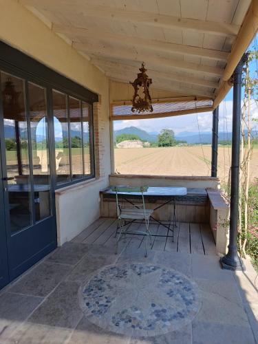 La Bohême La Belle Etoile Petit déjeuner compris (La Boheme La Belle Etoile Petit dejeuner compris) in Charols