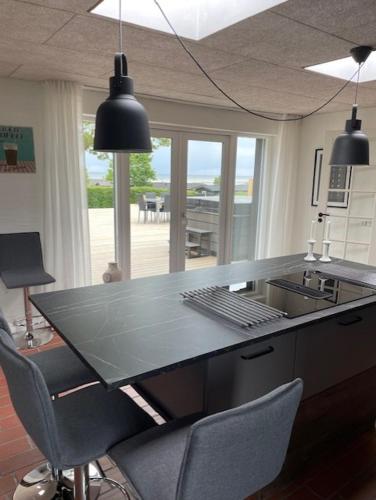 Kitchen, Coasthouse ved havet in Oster Hurup