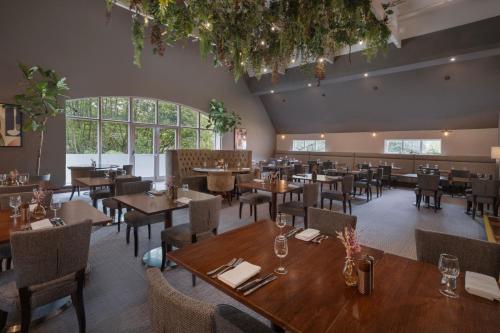 Worsley Park Marriott Hotel & Country Club - image 2
