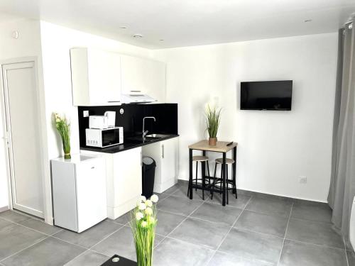 2 Studio Cosy Wifi a Meulan in Meulan-en-Yvelines
