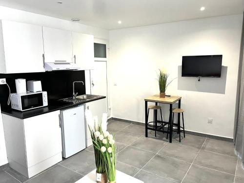 2 Studio Cosy Wifi a Meulan in Meulan-en-Yvelines
