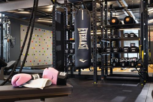 Moxy Madison Downtown - image 8