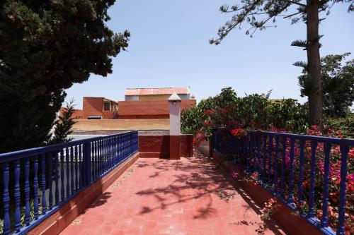 Dārzs, Riad Isla in Ghazoua
