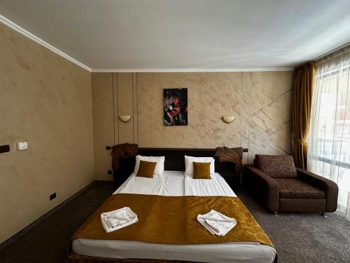Art Hotel Babylon – Sunny Beach, WY
