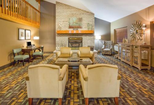 Fuajee, AmericInn by Wyndham Rhinelander in Rhinelander (WI)