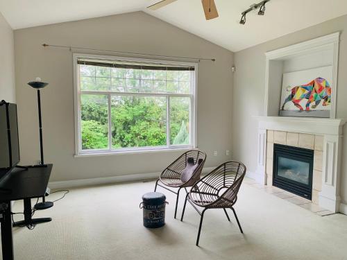 2 Bedroom 1 Bath in SHARE HOUSE at Coquitlam Central Mall & skytrain in Port Coquitlam, Canada