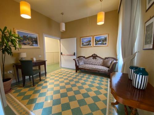 Dnb House Hotel - image 13