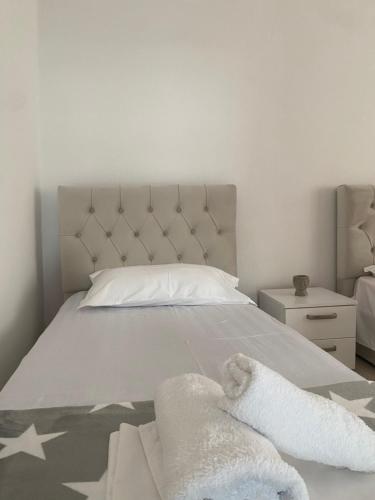 Quiet one bedroom apartament- Dajti view, Tirana (photo 6)