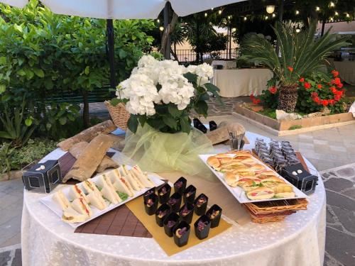 Dnb House Hotel - image 6