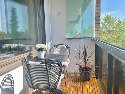 Terraza/balcón, Iso luksushuoneisto Forssan kattojen yllä (Iso luksushuoneisto Forssan kattojen ylla) in Forssa
