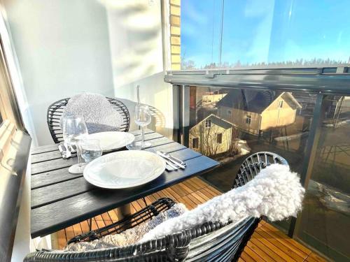 Terraza/balcón, Iso luksushuoneisto Forssan kattojen yllä (Iso luksushuoneisto Forssan kattojen ylla) in Forssa