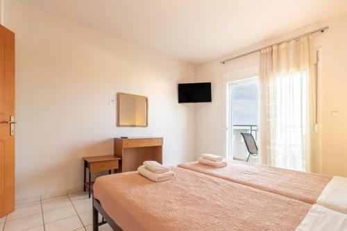 2 twin beds