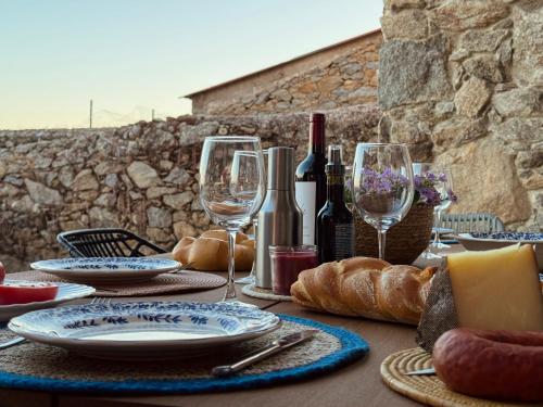 Instalaciones, Las Pazuelas in Oropesa