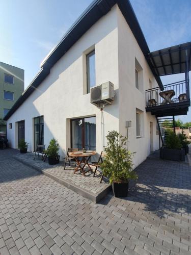 . Virbaliske Apartments