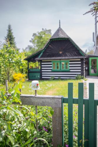 A szálláshely kívülről, Chaloupka Křivoklát (Chaloupka Krivoklat) in Krivoklat