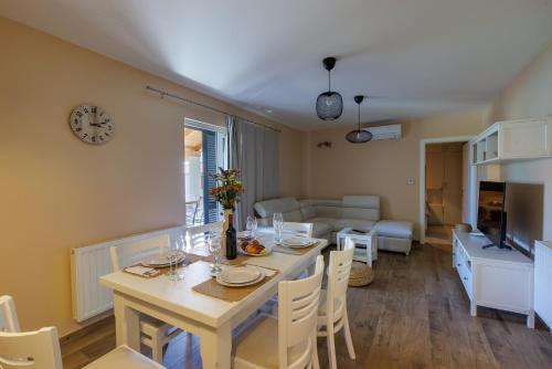 設施, Kula Apartman - Neretva River in 柯普新