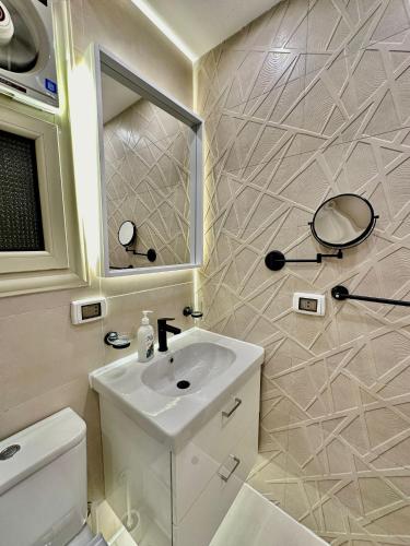 The Helio Estate Suite - image 2
