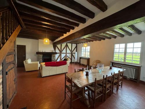 Létesítmények, Grande Maison Briarde in Chatres (Ile-de-France)