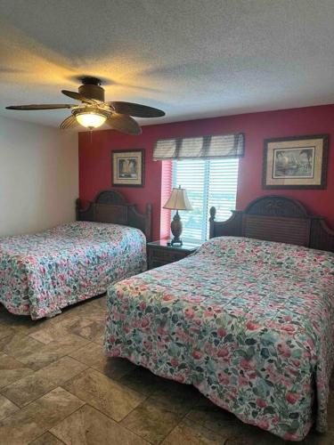 Paradise at the Beach, Complete View of Horizon