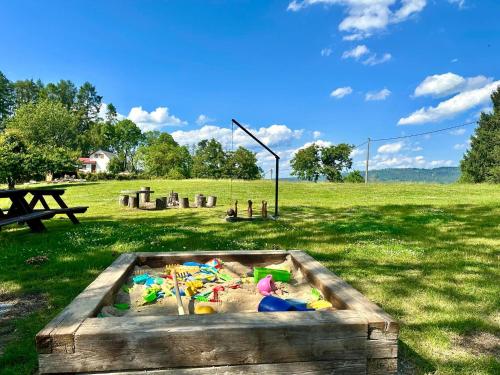 สนามเด็กเล่น, Chalupy Březka (Chalupy Brezka) in ลิบุน