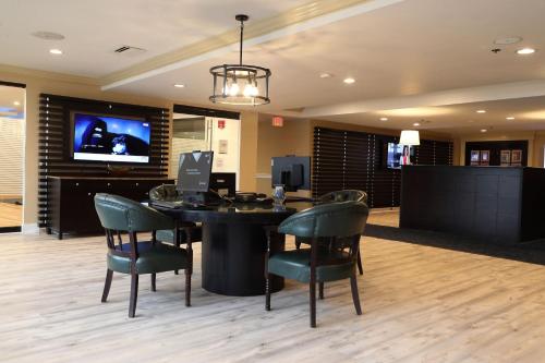 Four Points by Sheraton Wakefield Boston Hotel & Conference Center - image 9
