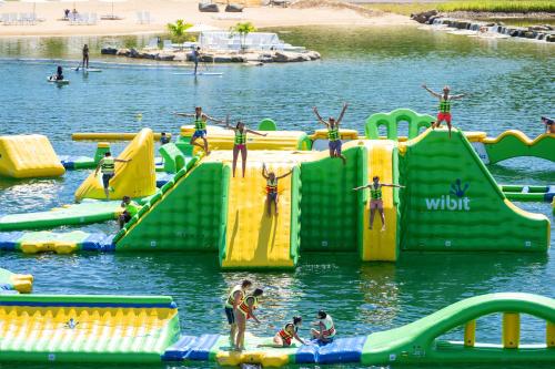 Aloha Beach Resort - image 11
