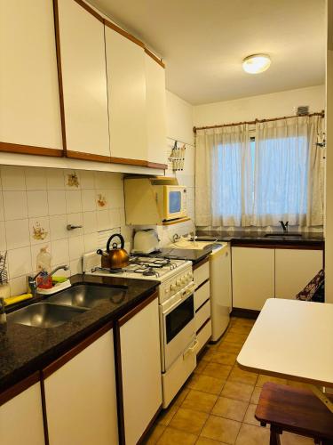 Centrico y amplio departamento en La Canada in Cordoba