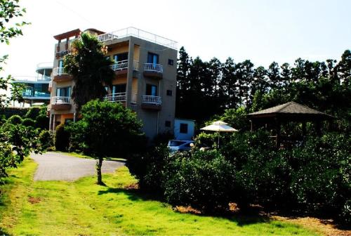 エントランス, ヘラ キャッスル ペンション (Hera Castle Pension) in 中文（チュンムン）