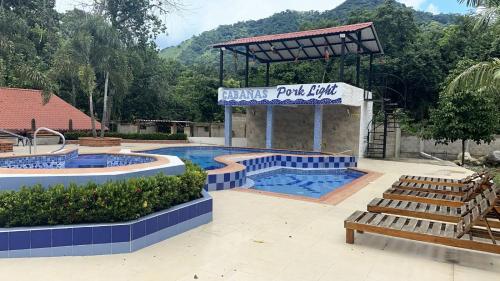 Басейн, Cabañas Pork Light (Cabanas Pork Light) in Фонд