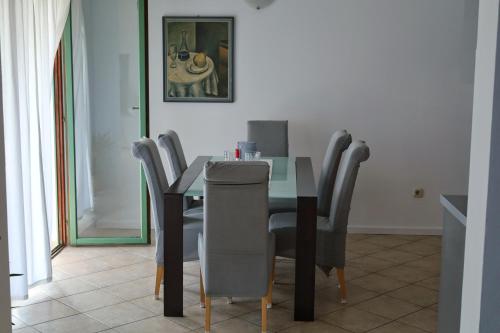 Apartman Maslina in Dusina
