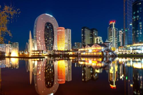 Serenity Oasis with Sea View by AESTHAVEN, Batumi (foto 10)