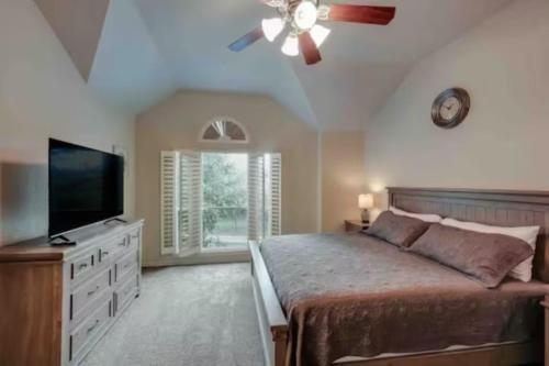 Haven - Med Center Six Flags SeaWorld San Antonio New in San Antonio, USA
