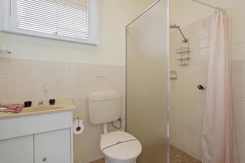 2 bedrooms, 3 beds
