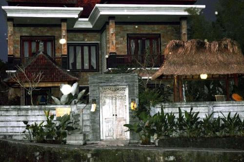 Ubud Sawah Scenery Villa and Homestay