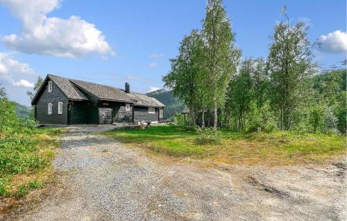 . 3 Bedroom Stunning Home In Vossestrand