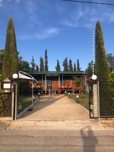 Wagon AXD gîte à louer Ávas